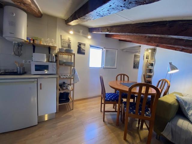 Calle Embajadores - Apart 4 Pax Pza Cascorro Madrid Exterior photo